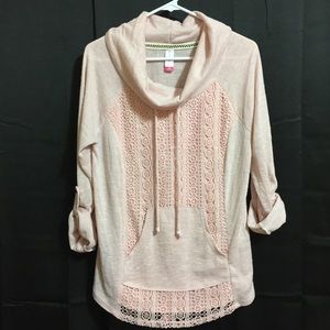Pretty light pink Top with Layered Lace Detail